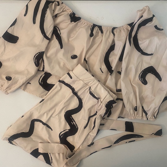 2 Piece Short Set NWOT - Picture 3 of 3